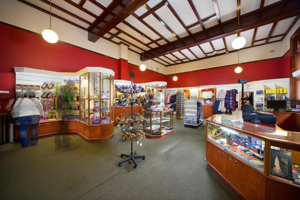 Готель Jenolan Caves House Екстер'єр фото