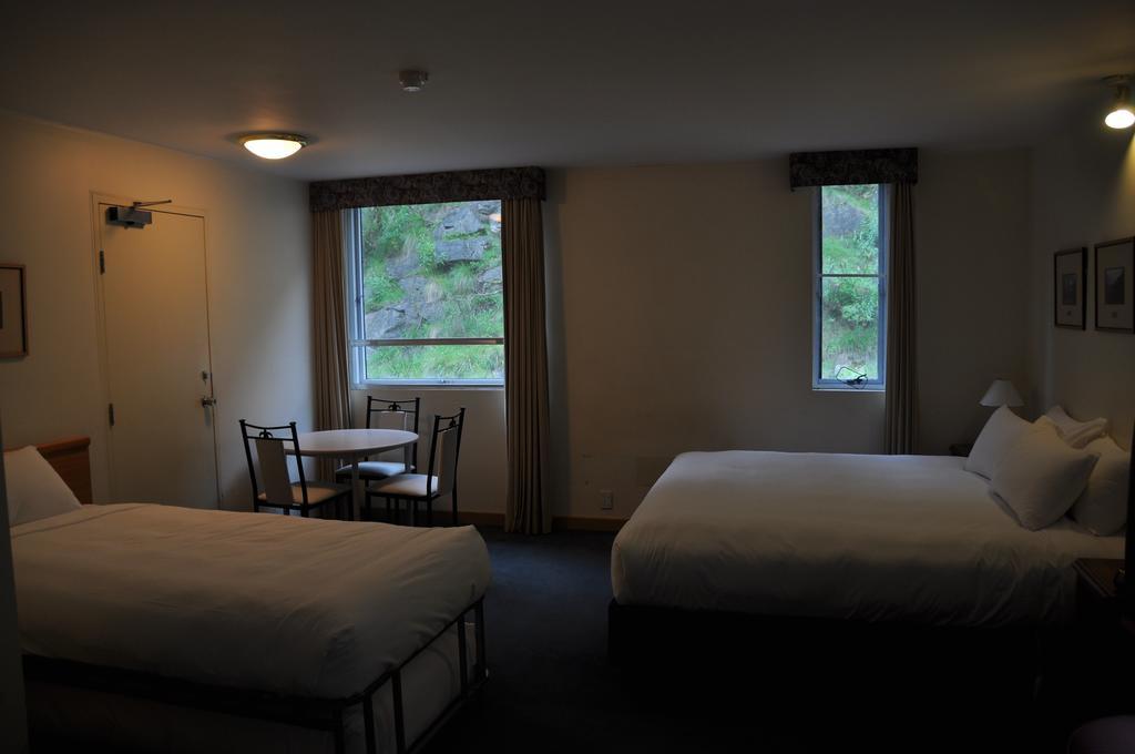 Готель Jenolan Caves House Екстер'єр фото