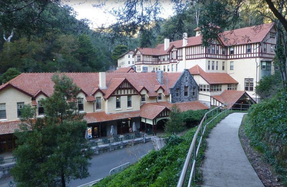 Готель Jenolan Caves House Екстер'єр фото