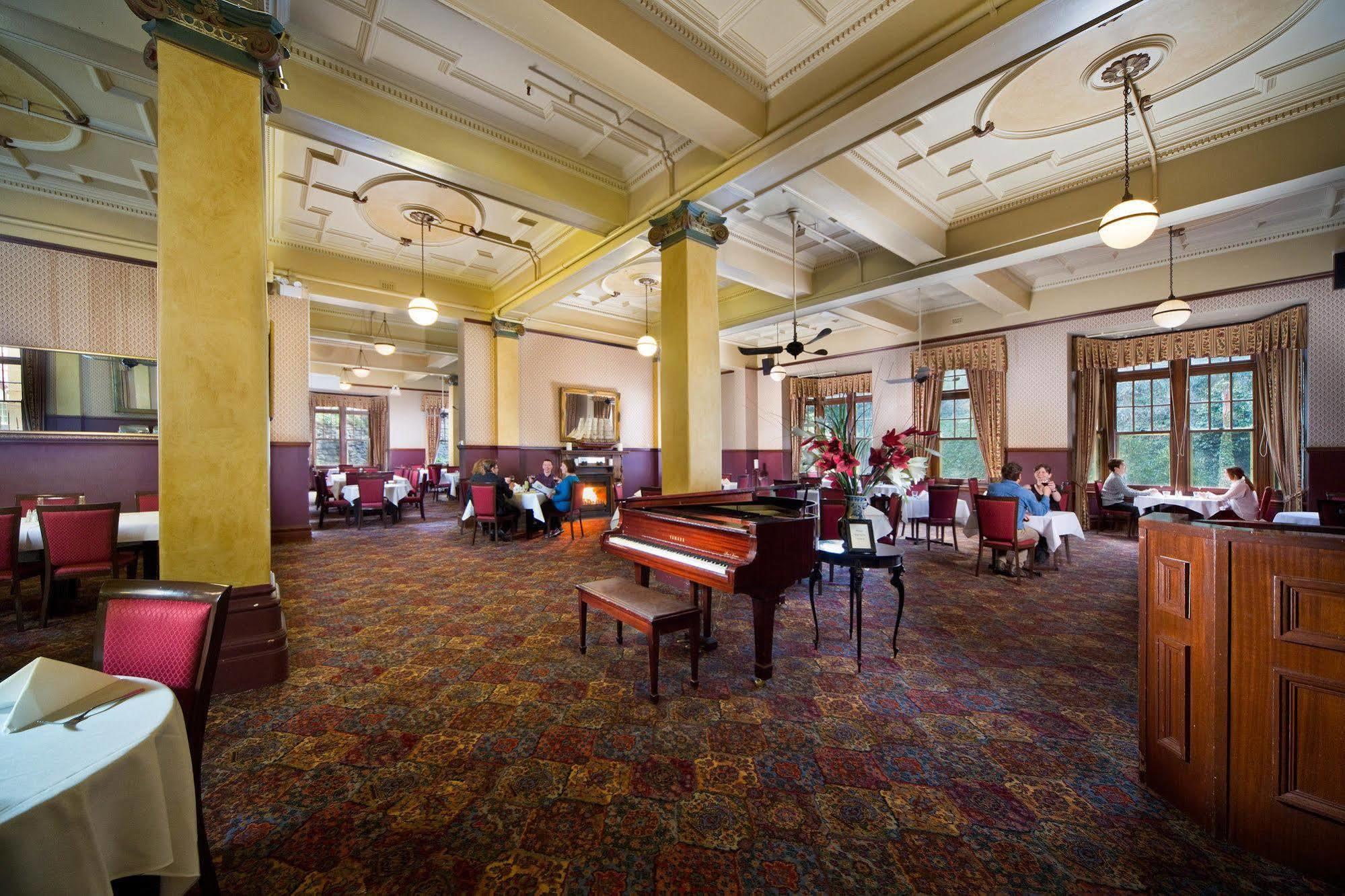 Готель Jenolan Caves House Екстер'єр фото