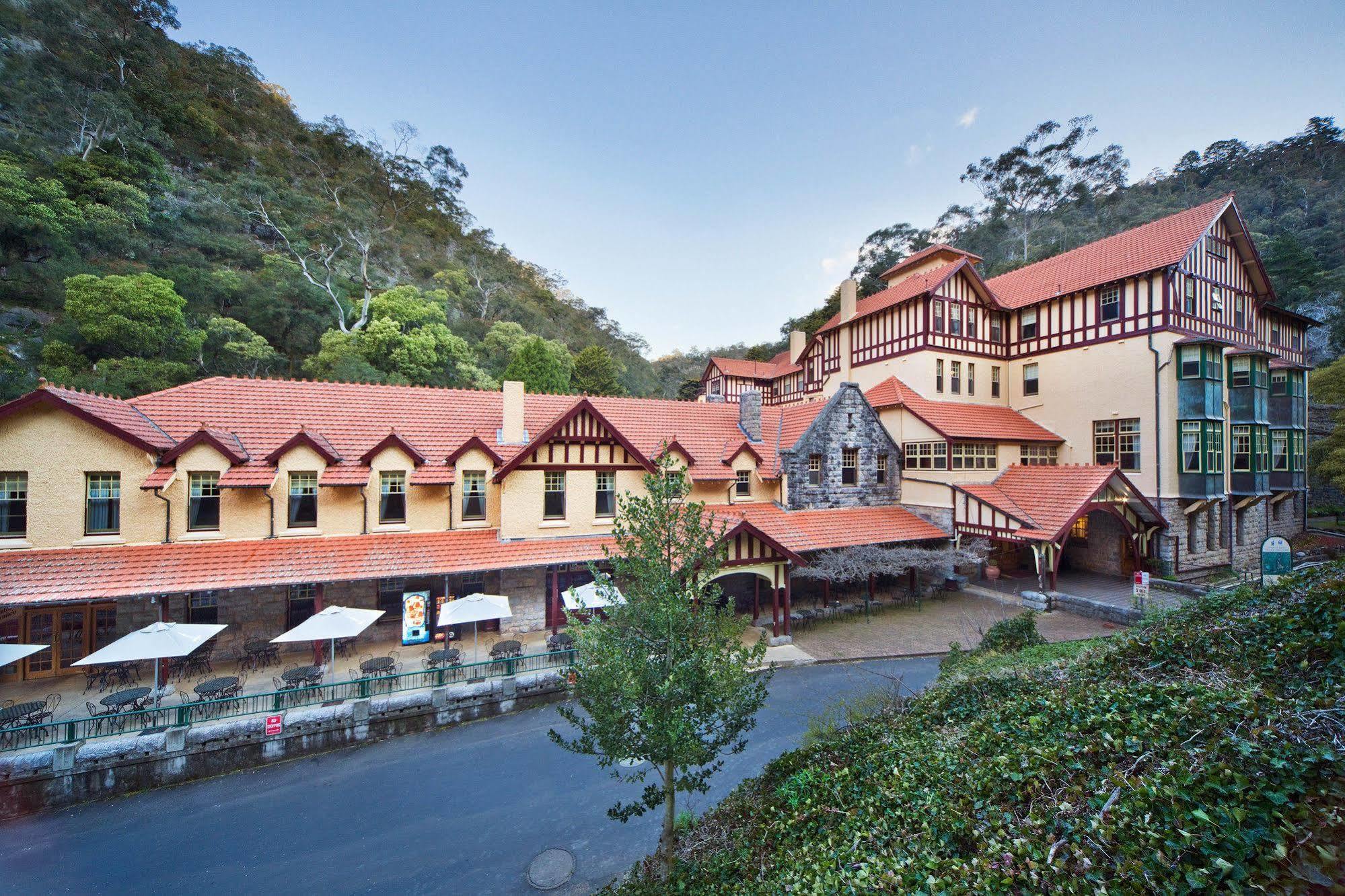 Готель Jenolan Caves House Екстер'єр фото